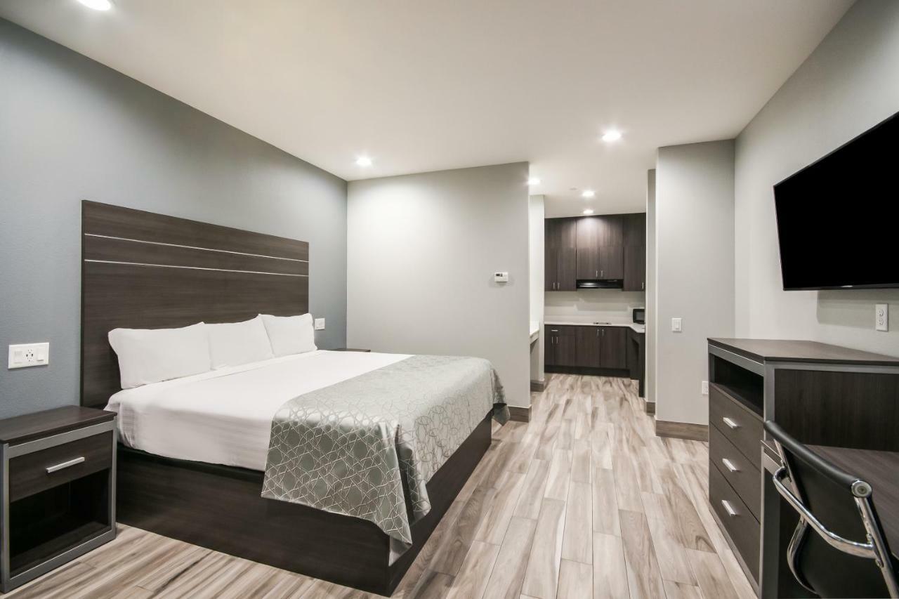 Americas Best Value Inn & Suites Northeast Houston I-610 Exterior foto